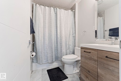 8955 150 Street, Edmonton, AB - Indoor Photo Showing Bathroom