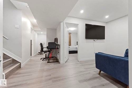 8955 150 Street, Edmonton, AB - Indoor