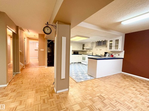 11920 45 Street, Edmonton, AB - Indoor