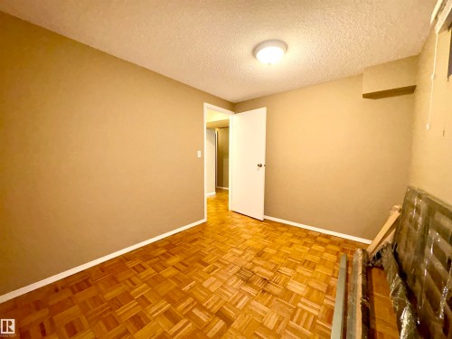 11920 45 Street, Edmonton, AB - Indoor Photo Showing Other Room