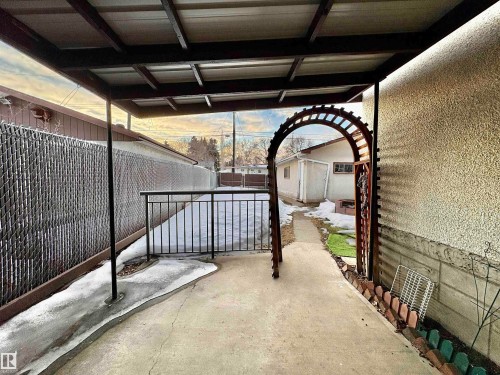 11920 45 Street, Edmonton, AB - Indoor