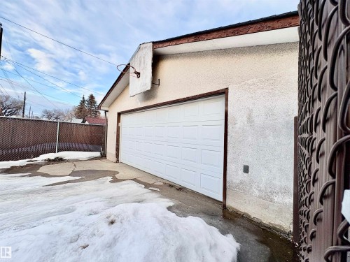 11920 45 Street, Edmonton, AB - Outdoor With Exterior