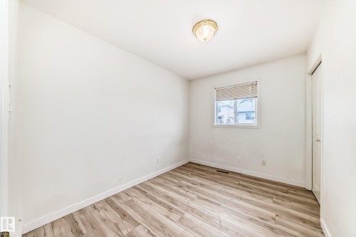 8317 171A Avenue, Edmonton, AB 