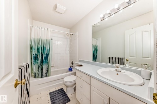 8317 171A Avenue, Edmonton, AB 