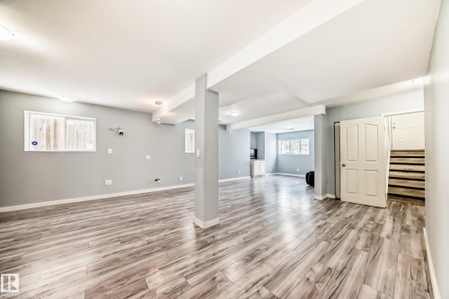 8317 171A Avenue, Edmonton, AB 