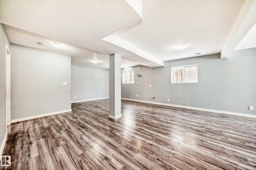 8317 171A Avenue, Edmonton, AB 