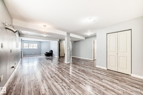 8317 171A Avenue, Edmonton, AB 