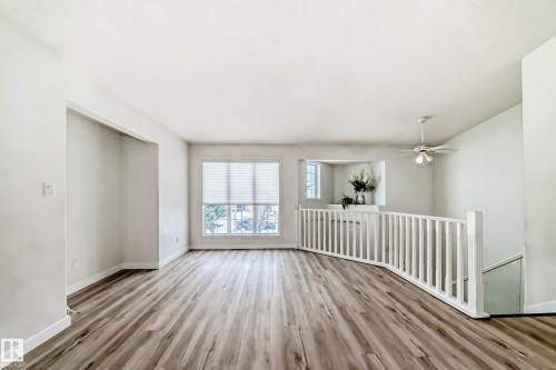 8317 171A Avenue, Edmonton, AB 