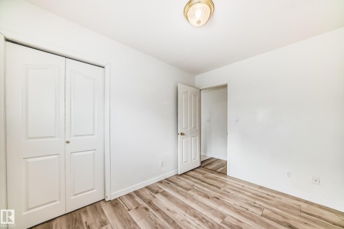8317 171A Avenue, Edmonton, AB - Indoor Photo Showing Other Room