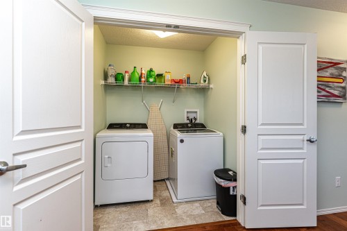 7003 174 Avenue Nw, Edmonton, AB - Indoor Photo Showing Laundry Room