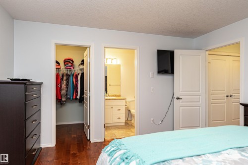 7003 174 Avenue Nw, Edmonton, AB - Indoor Photo Showing Bedroom