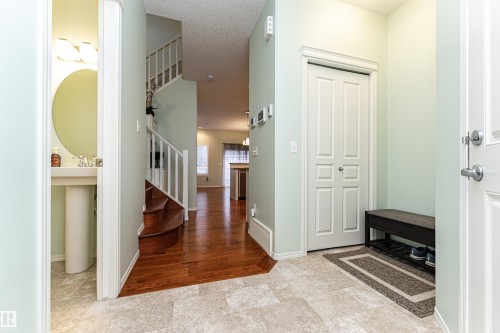 7003 174 Avenue Nw, Edmonton, AB - Indoor Photo Showing Other Room