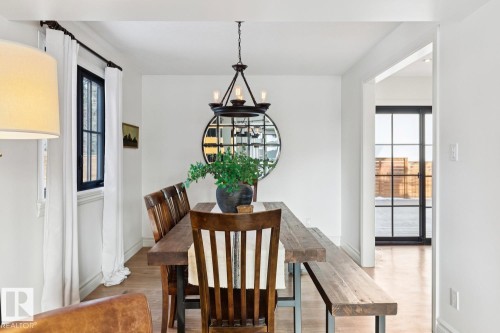 15504 Rio Terrace Drive, Edmonton, AB - Indoor Photo Showing Dining Room