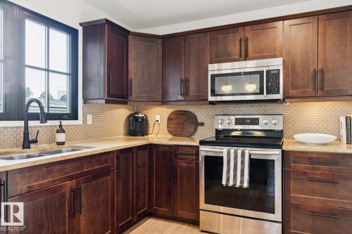 15504 Rio Terrace Drive, Edmonton, AB - Indoor Photo Showing Kitchen With Double Sink With Upgraded Kitchen