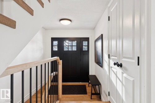 15504 Rio Terrace Drive, Edmonton, AB - Indoor Photo Showing Other Room