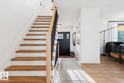 15504 Rio Terrace Drive, Edmonton, AB - Indoor Photo Showing Other Room