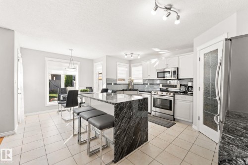 10655 181 Avenue, Edmonton, AB - Indoor Photo Showing Kitchen With Upgraded Kitchen