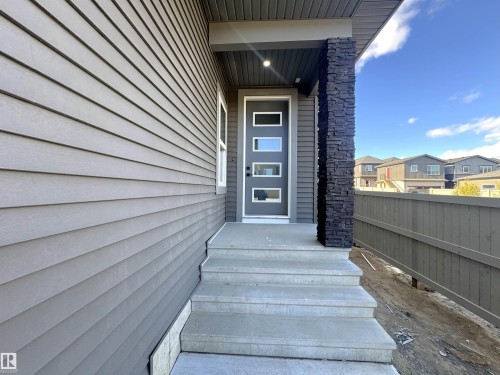 1558 Siskin Link Link, Edmonton, AB - Outdoor With Exterior