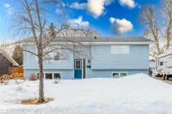 63 Merrywood Crescent  Sherwood Park, AB T8A 0M7