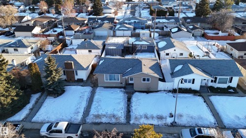 12111 137 Avenue, Edmonton, AB - Outdoor