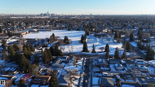 12111 137 Avenue, Edmonton, AB - Outdoor With View