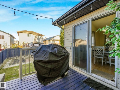 Deck with grilling area and a residential view - 3239 21 Street, Edmonton, AB - Outdoor With Deck Patio Veranda With Exterior