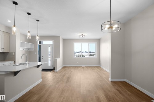 17518 5A Street, Edmonton, AB - Indoor Photo Showing Kitchen With Upgraded Kitchen