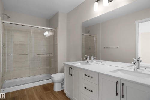 17518 5A Street, Edmonton, AB - Indoor Photo Showing Bathroom