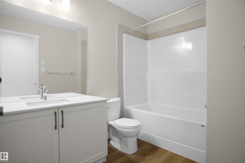 17518 5A Street, Edmonton, AB - Indoor Photo Showing Bathroom