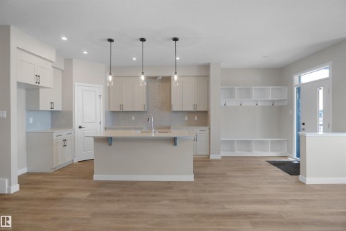 17518 5A Street, Edmonton, AB - Indoor Photo Showing Kitchen