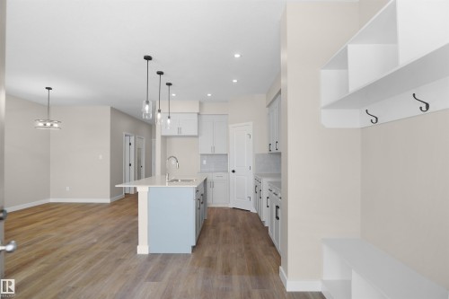 17518 5A Street, Edmonton, AB - Indoor Photo Showing Kitchen With Upgraded Kitchen