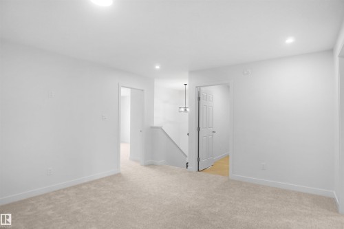 1332 11 Avenue, Edmonton, AB - Indoor Photo Showing Other Room