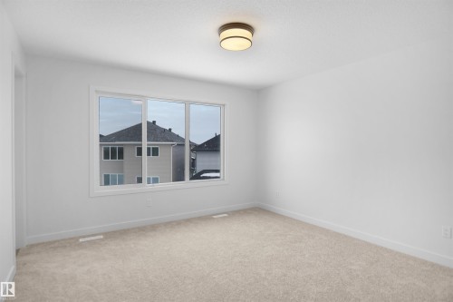 1332 11 Avenue, Edmonton, AB - Indoor Photo Showing Other Room