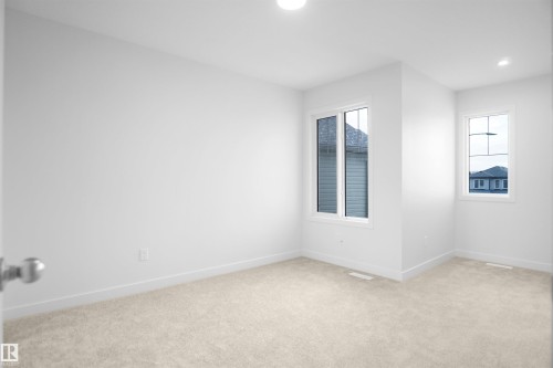 1332 11 Avenue, Edmonton, AB - Indoor Photo Showing Other Room