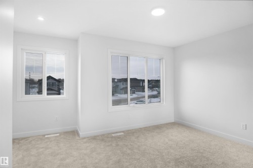 1332 11 Avenue, Edmonton, AB - Indoor Photo Showing Other Room