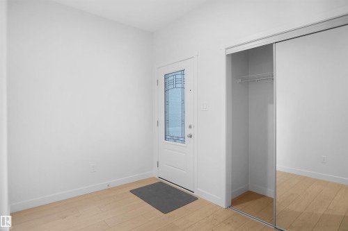 1332 11 Avenue, Edmonton, AB - Indoor Photo Showing Other Room