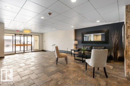 802 8220 Jasper Avenue, Edmonton, AB - Indoor Photo Showing Other Room