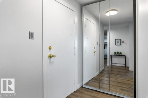 802 8220 Jasper Avenue, Edmonton, AB - Indoor Photo Showing Other Room
