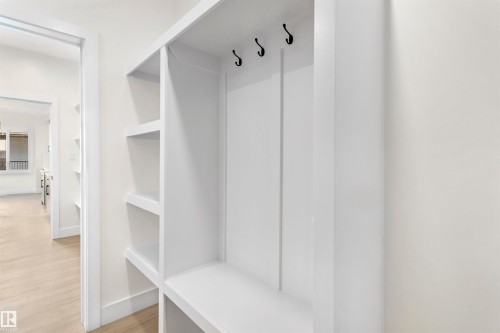 60 Meadowgrove Landing, Spruce Grove, AB - Indoor Photo Showing Other Room