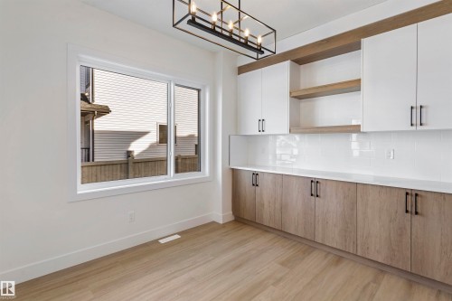 60 Meadowgrove Landing, Spruce Grove, AB - Indoor Photo Showing Kitchen
