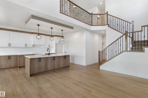 60 Meadowgrove Landing, Spruce Grove, AB - Indoor Photo Showing Kitchen