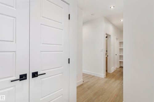 60 Meadowgrove Landing, Spruce Grove, AB - Indoor Photo Showing Other Room