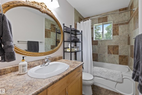 35 Stanley Drive, St. Albert, AB - Indoor Photo Showing Bathroom