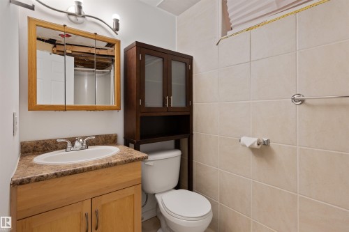 35 Stanley Drive, St. Albert, AB - Indoor Photo Showing Bathroom