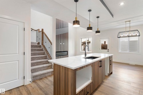 58 Meadowgrove Landing, Spruce Grove, AB - Indoor Photo Showing Kitchen