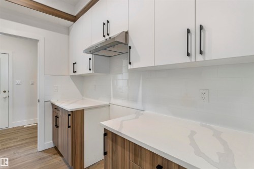 58 Meadowgrove Landing, Spruce Grove, AB - Indoor Photo Showing Kitchen