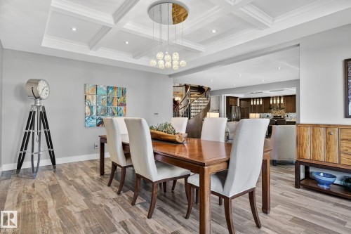 4810 Donsdale Drive, Edmonton, AB - Indoor Photo Showing Dining Room