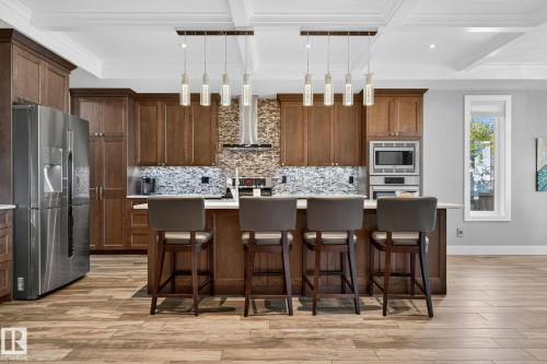 4810 Donsdale Drive, Edmonton, AB - Indoor Photo Showing Kitchen With Upgraded Kitchen