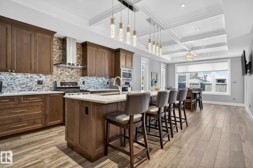 4810 Donsdale Drive, Edmonton, AB - Indoor Photo Showing Kitchen With Upgraded Kitchen