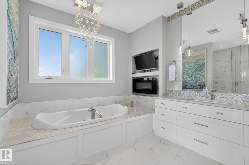 4810 Donsdale Drive, Edmonton, AB - Indoor Photo Showing Bathroom